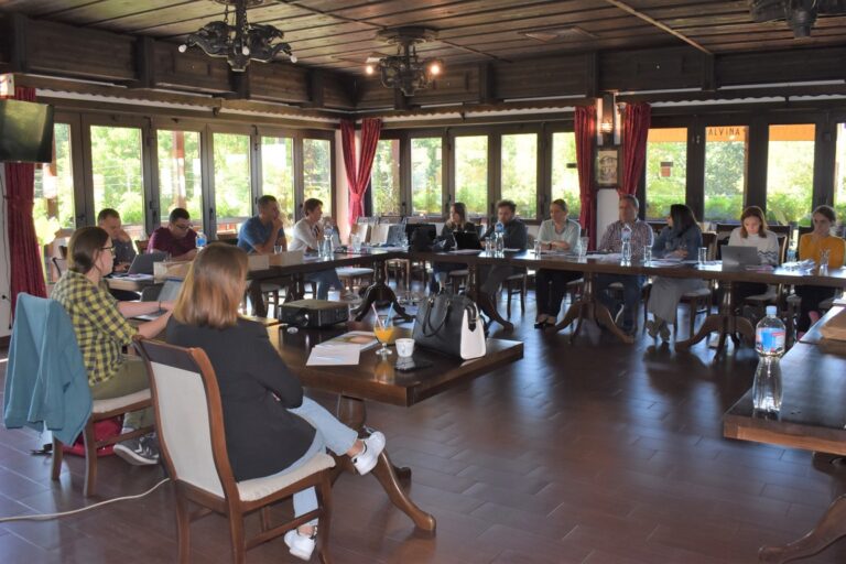 imgonline-com-ua-resize-0iRG9moiwFdXPaYs