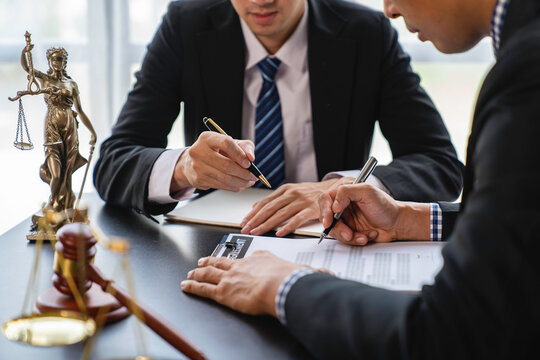 360_F_511234412_7tPsUyWLljjgcCTDKImgPugCfFBuXQkj